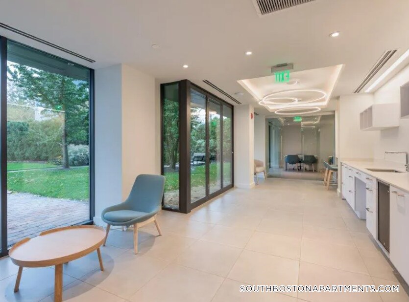 Building Photo - 1410 Columbia Rd