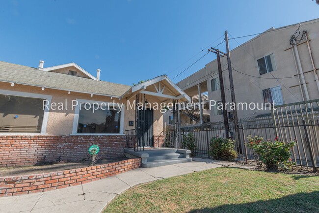 Building Photo - 5310 S Van Ness Ave