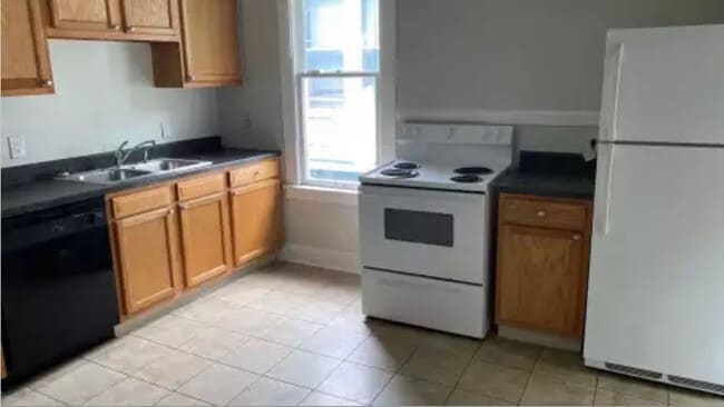 Building Photo - Kentucky Blue House Available in August 2025!