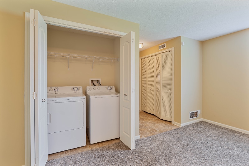 Building Photo - 14252 Newport Ave