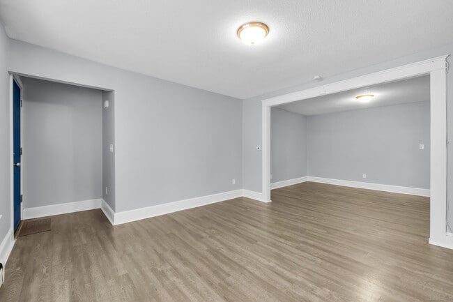 Building Photo - 245 Oakland St