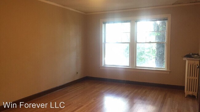 Building Photo - 821 9th Ave