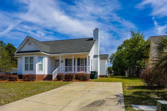 Building Photo - Refined 3-Bedroom Home with New LVP Flooring in Prime West Columbia Location!