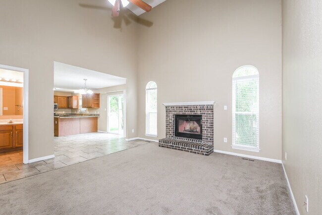 Building Photo - 626 N Friedberg Dr