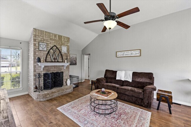 Building Photo - 5213 Winding Brook Dr