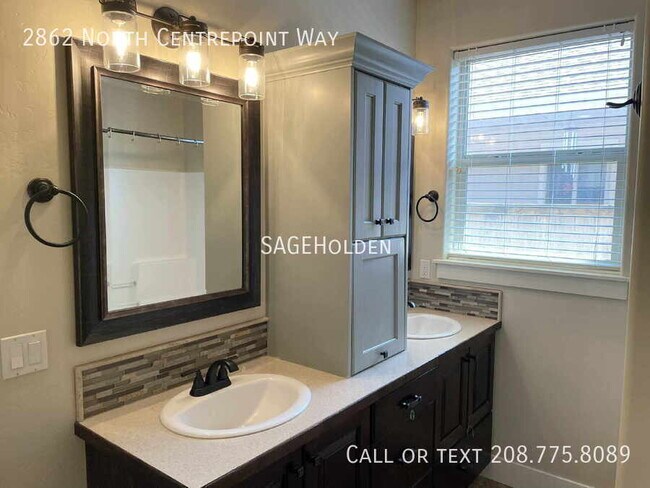 Building Photo - 2862 N Centrepoint Way