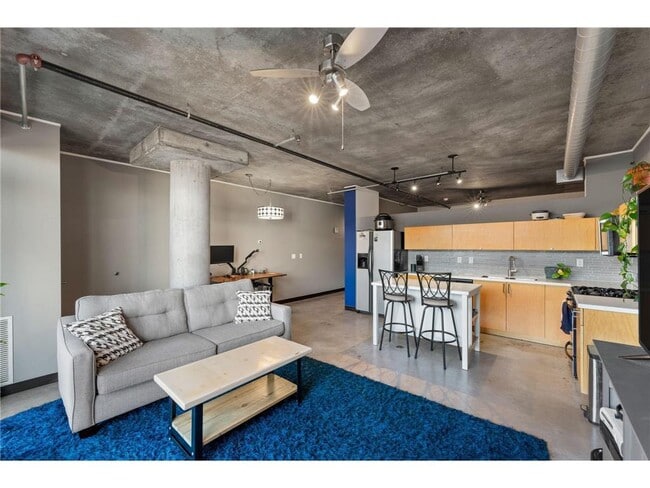 Building Photo - 730 N 4th St