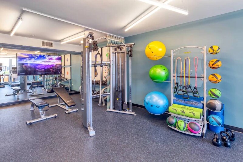 Building Photo - 2360 N California Ave