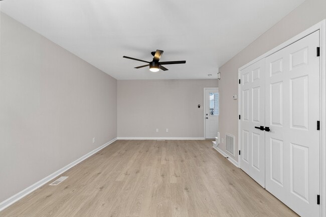 Building Photo - 365 E Williams St