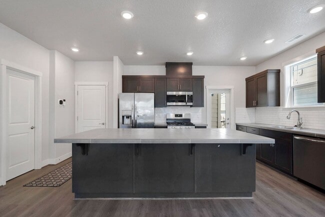 Building Photo - 16855 SW Townsville St