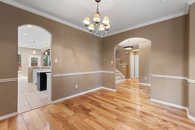 Building Photo - The Perfect Woodlands Retreat: Steps from ...