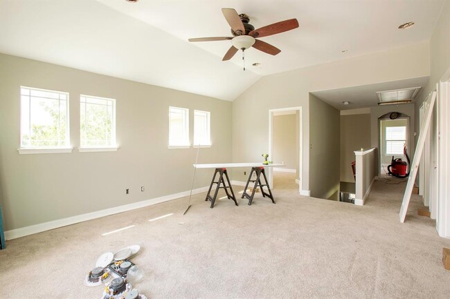Building Photo - 350 McGarity