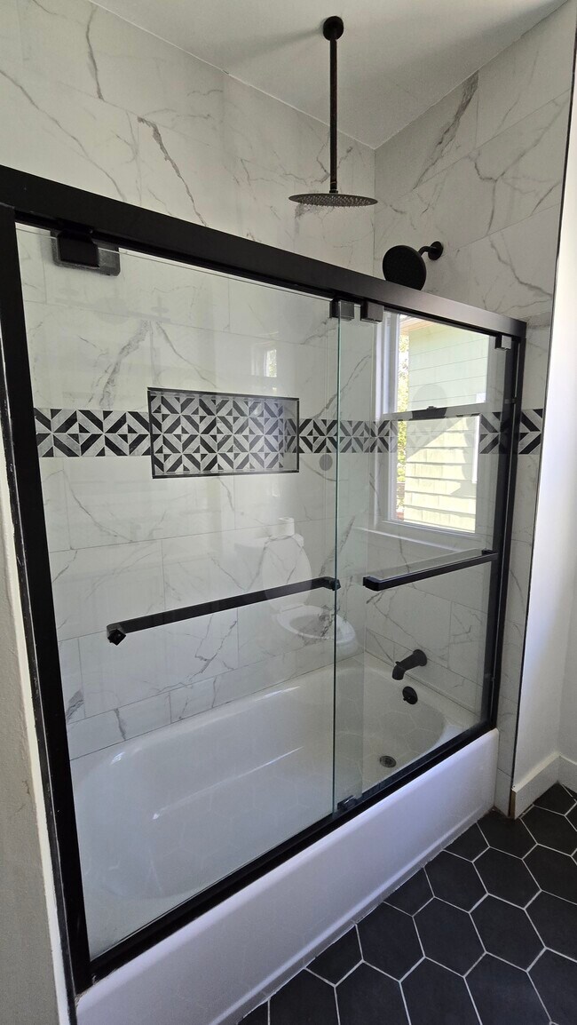 Building Photo - 47 Dickerman St