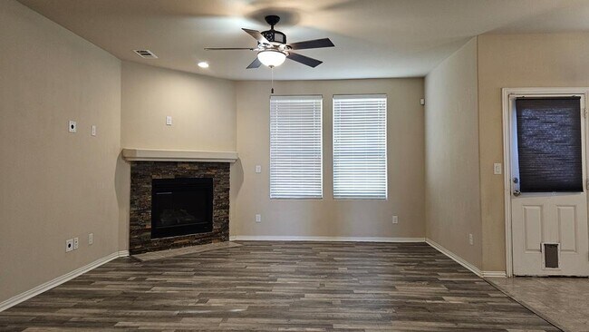 Building Photo - 6613 Hall of Fame Blvd