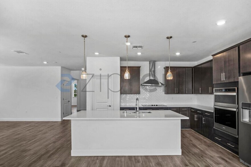 Building Photo - 3286 Deer Oak Street