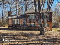 Building Photo - 115 Derby Country Dr