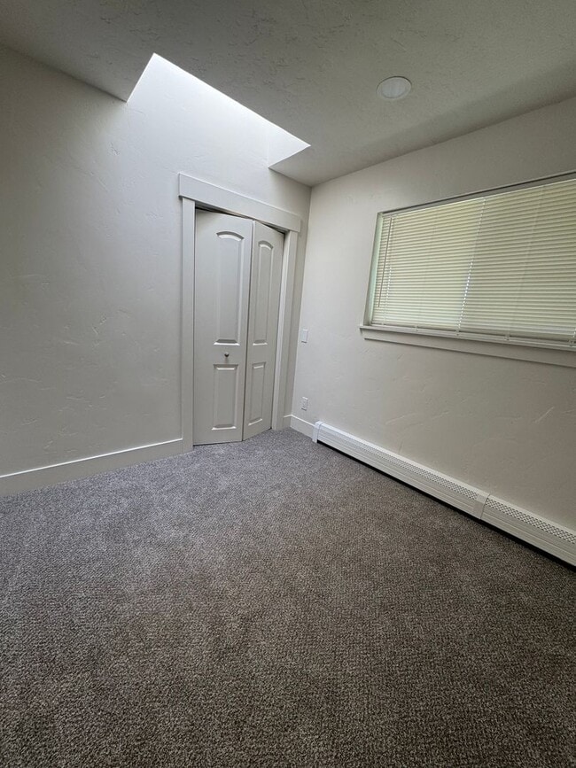 Building Photo - 210 W 1100 N