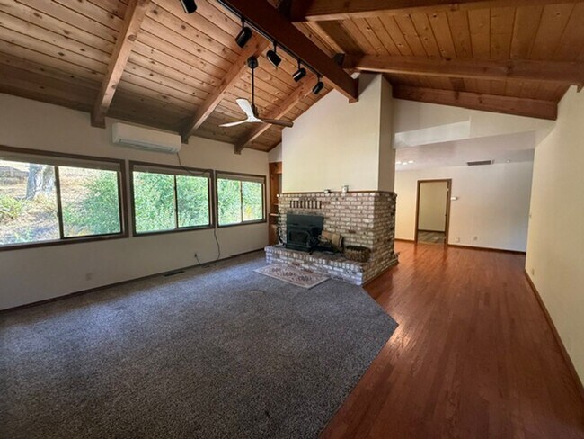 Building Photo - 16715 Coleman Valley Rd