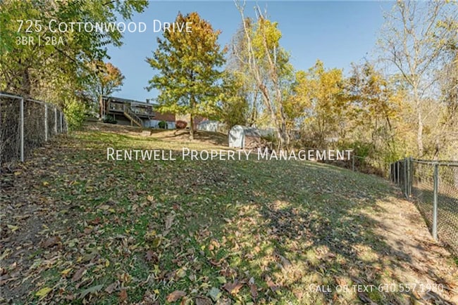 Building Photo - 725 Cottonwood Dr