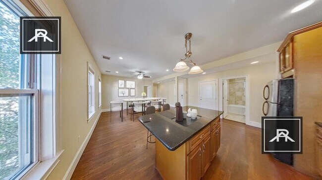 Building Photo - 4 bedroom in Boston MA 02120