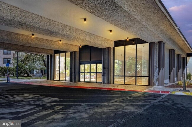 Building Photo - 5225 Pooks Hill Rd