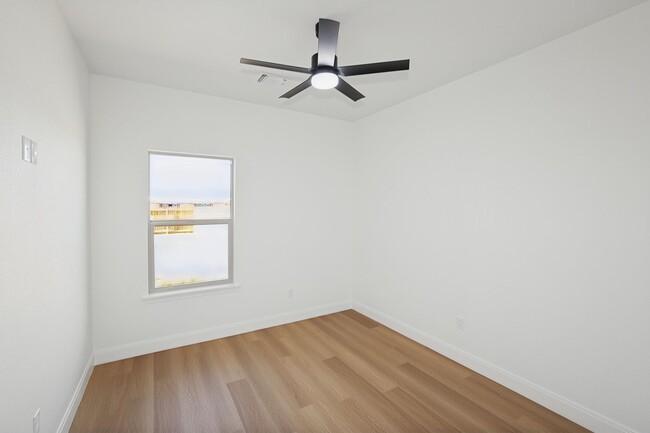 Building Photo - 10374 Tierra Santa Dr