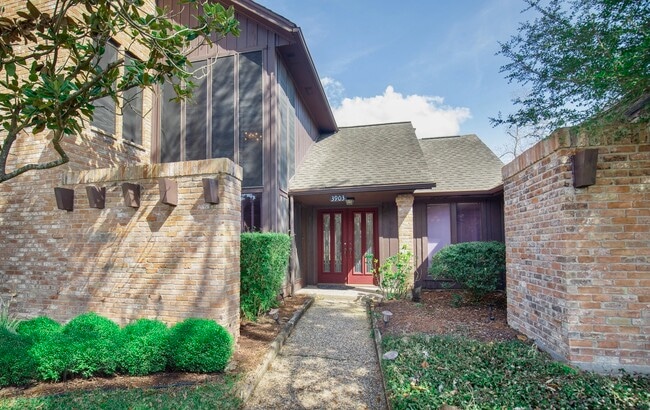 Building Photo - 3903 Kiamesha Dr