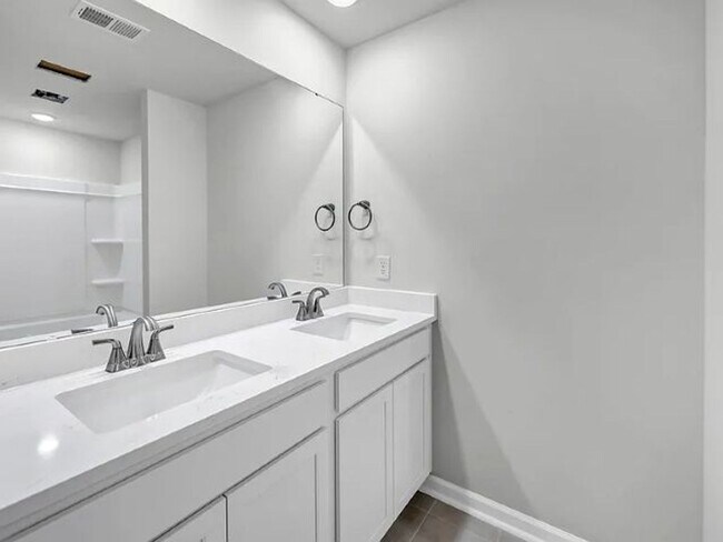 Building Photo - 292 Balbriggan Pl