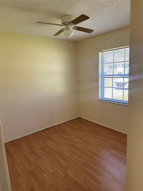 Building Photo - 5 Spring Loop Cir