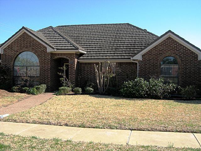 Building Photo - 2300 Cardinal Dr
