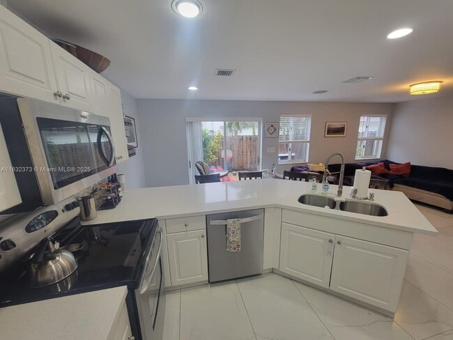 Building Photo - 11612 NW 51st Terrace