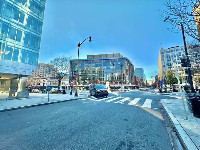 Building Photo - Dupont's Pulchritudinous Palladium 1 bedroom Condo w/ Balcony & Pool. All utilities included.