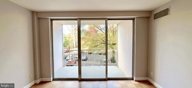 Building Photo - 4977 Battery Ln