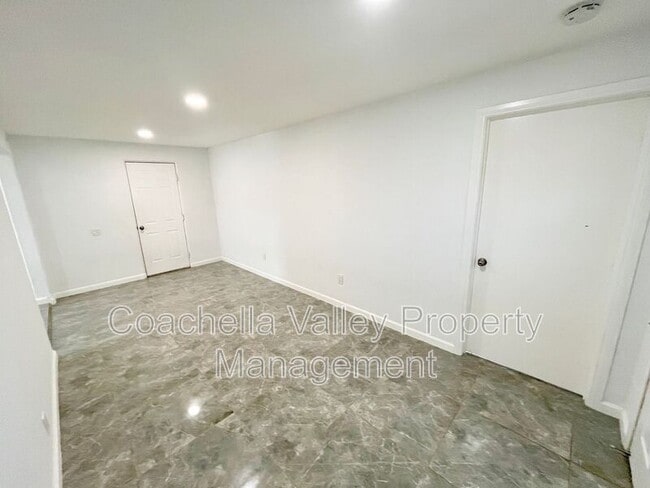Building Photo - 77030 Florida Ave
