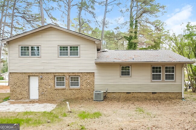 Building Photo - 6619 Collier Way