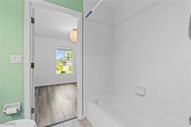 Building Photo - 2613 39th St SW