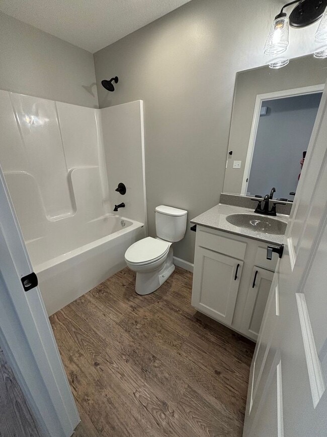 Building Photo - Italian Estates Property Management