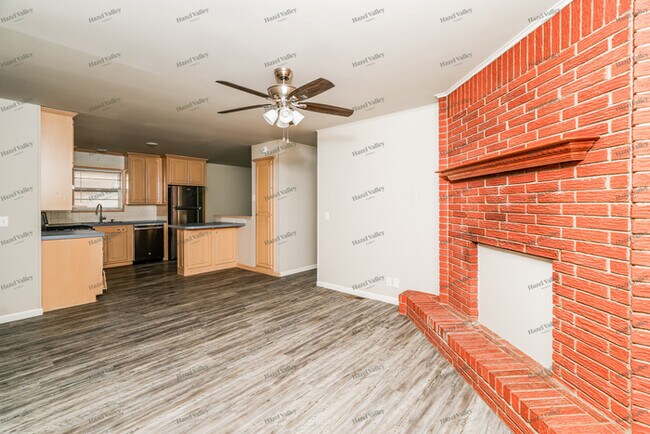 Building Photo - 8637 E 29th St