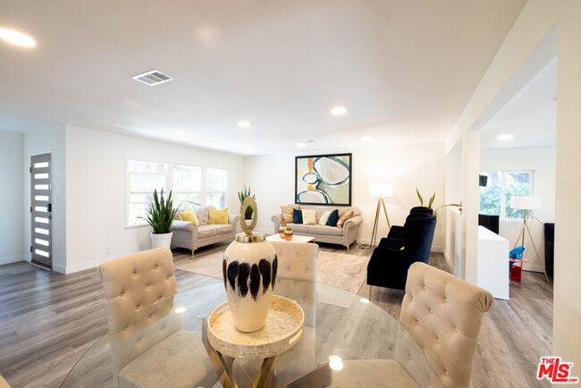 Building Photo - 19119 Sylvan St