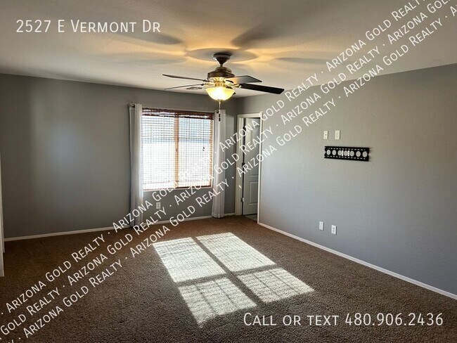 Building Photo - Cove at Vincenz