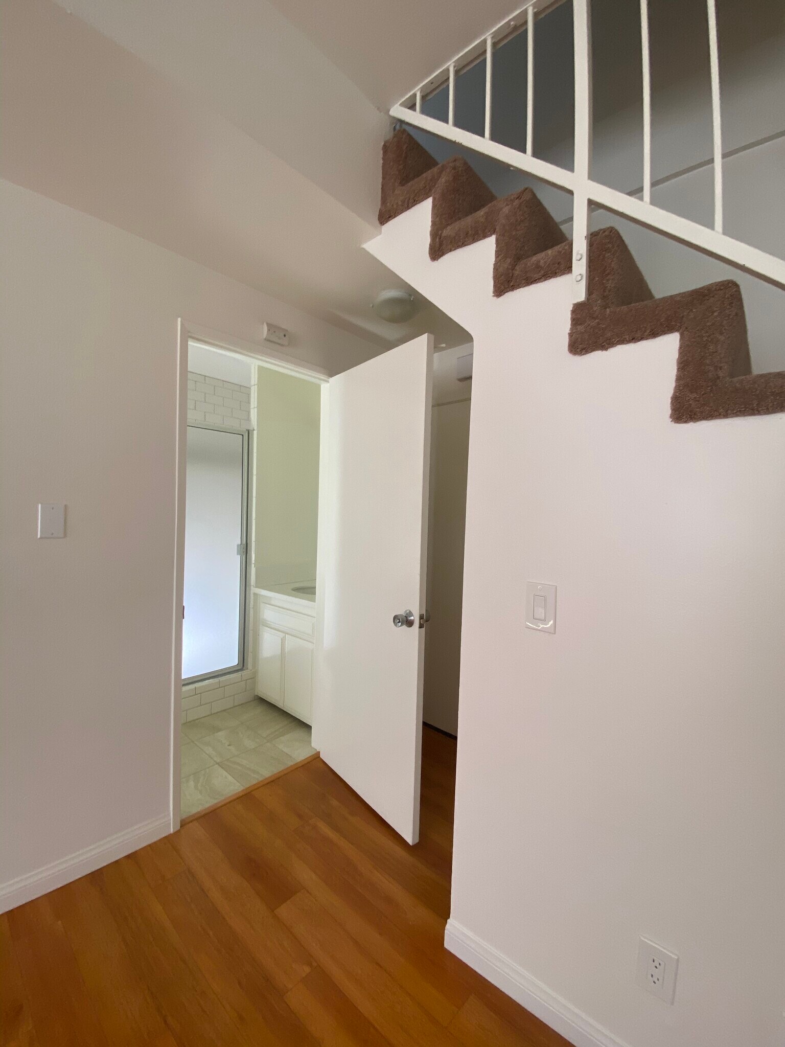 Building Photo - 6139 Fountain Ave