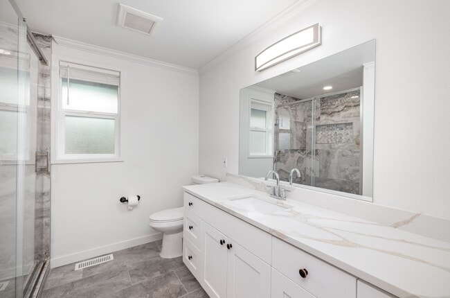 Building Photo - 5 bed 4 bath home in somerset available 9/1