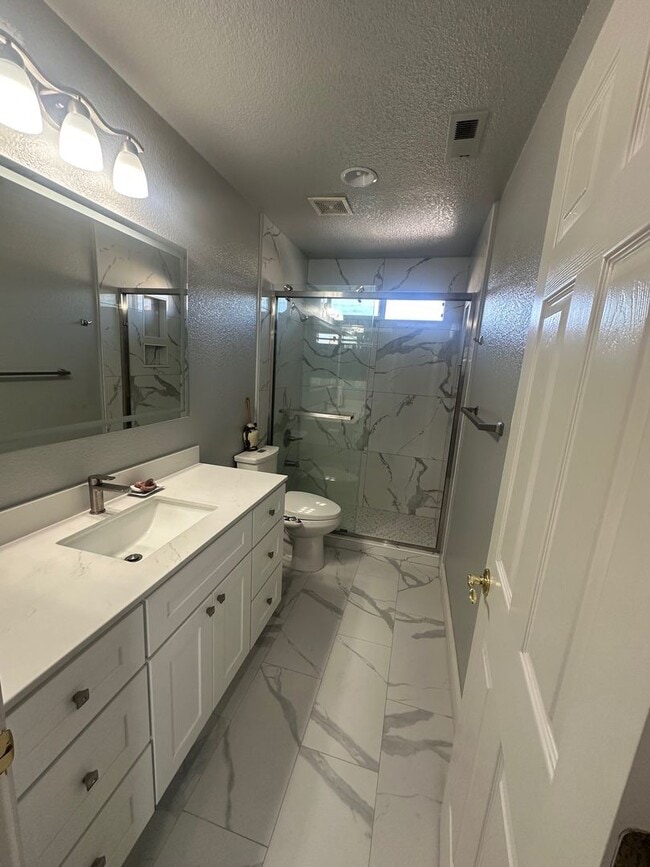 Building Photo - Remodeled 2 Story Home in North Stockton