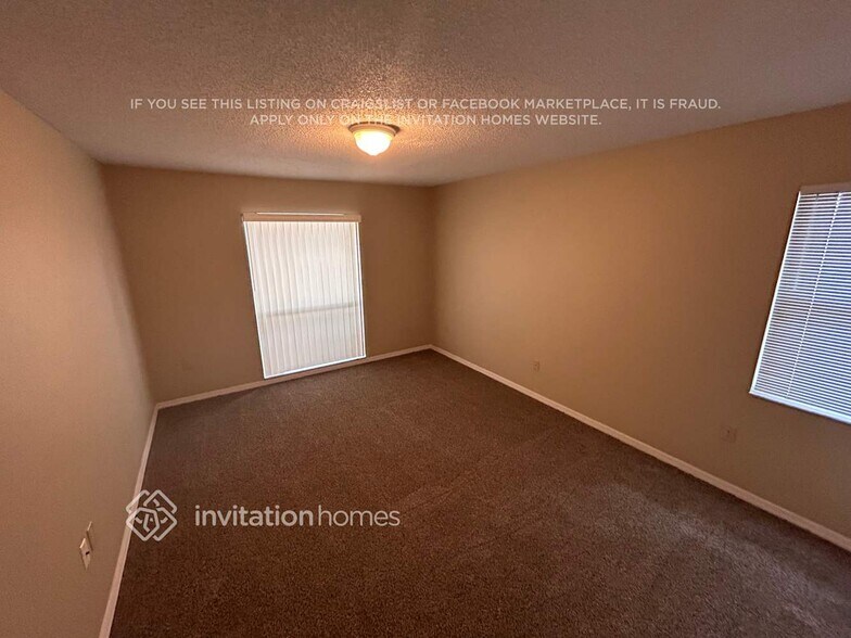 Building Photo - 5697 Country Lakes Dr