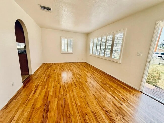 Building Photo - 11126 Daines Dr