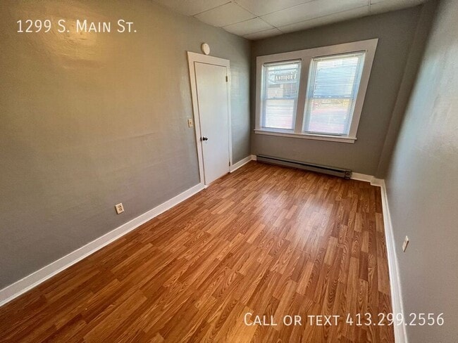 Building Photo - 1299 S Main St