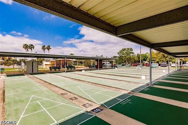 Building Photo - 1724 Pine Valley Dr