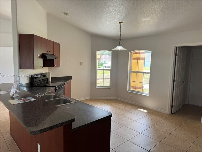 Building Photo - 13755 SW 48th Ct