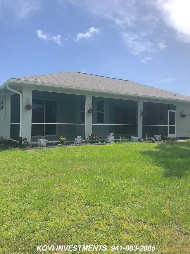 Building Photo - 7252 Perennial Rd