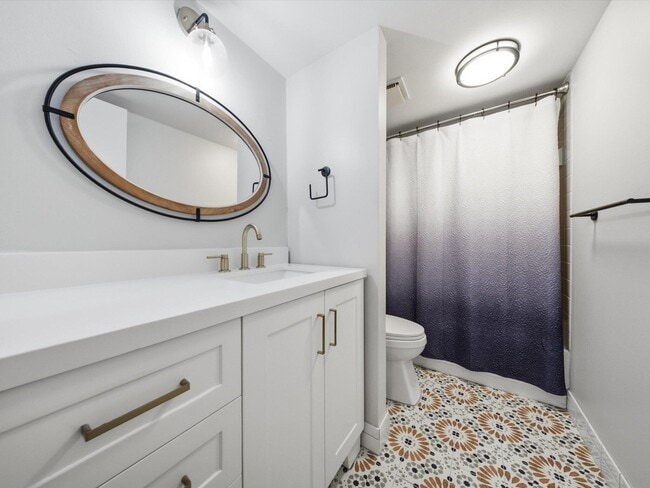 Building Photo - 6539 Coral Lake Dr